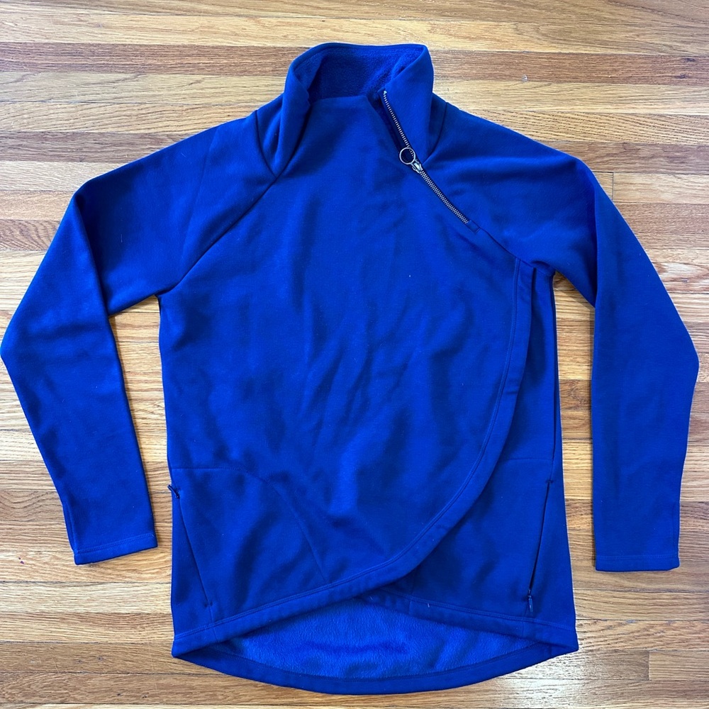 Athleta navy sweatshirt M